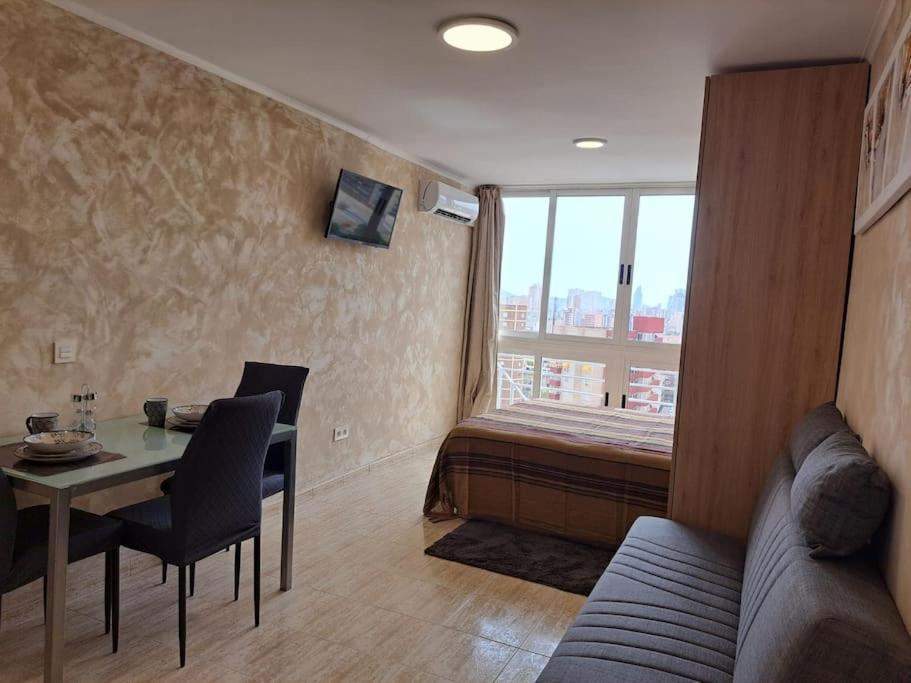 شقة Cozy Studio With Sea View بينايدورم المظهر الخارجي الصورة